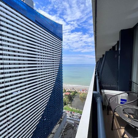 Amazing View Apartments Batumi Bagian luar foto