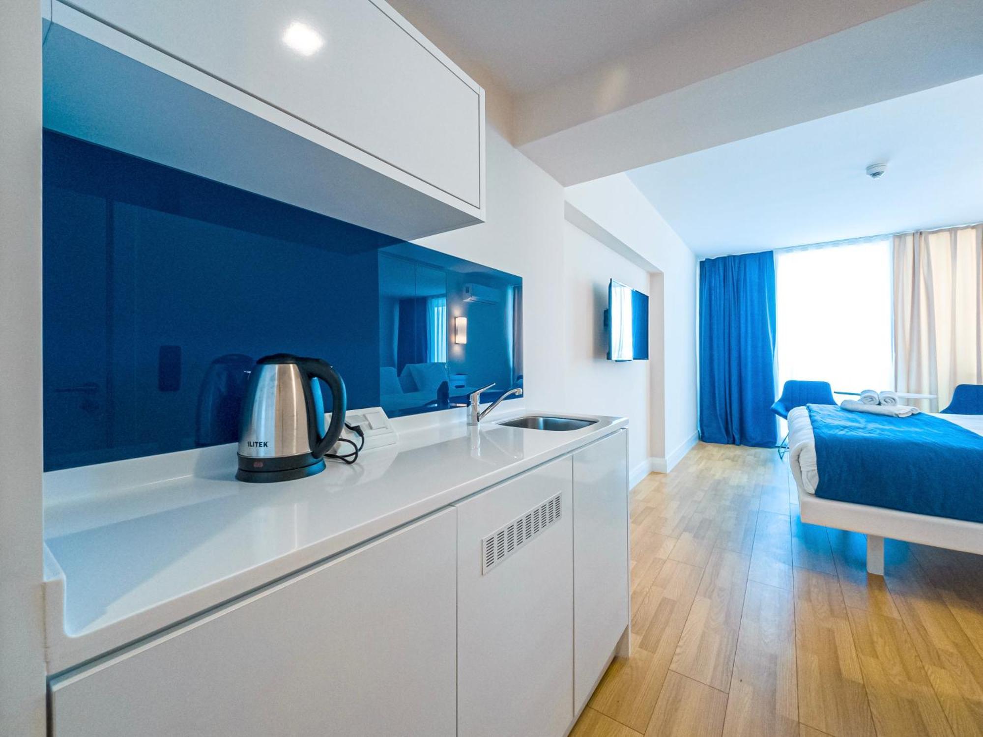 Amazing View Apartments Batumi Bagian luar foto